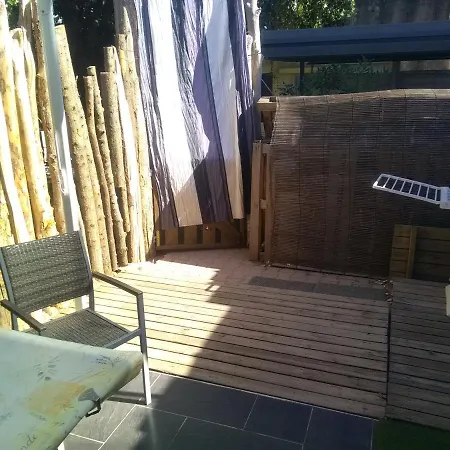 - Bord De Hébergement de vacances Vias