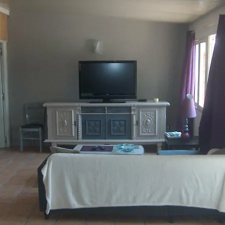 - Bord De Holiday home Vias